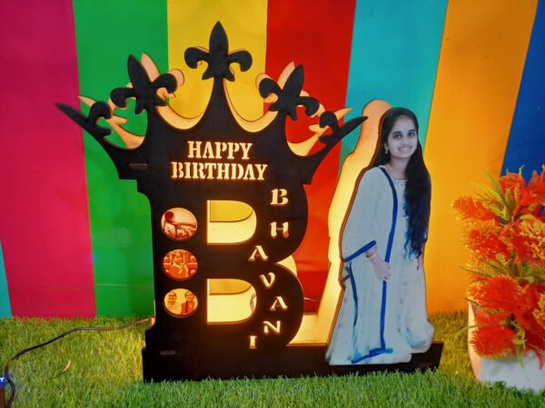 Led single latter lamp with cutout