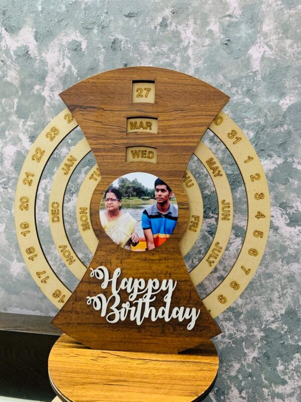 Heavy good quality wooden calendar