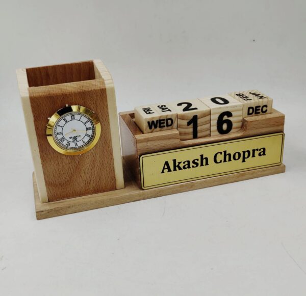 Wooden Pen Stand