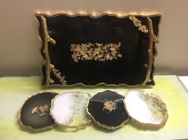 Resin tray with set of two coasters