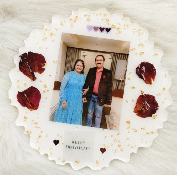 Customized resin frame  with wooden stand